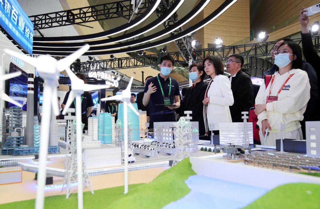 直击2023中国移动5G发展大会千平展区 5G让未来触手可及